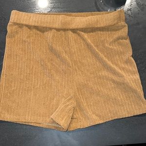 Kittenish Shorts - Medium - NWT